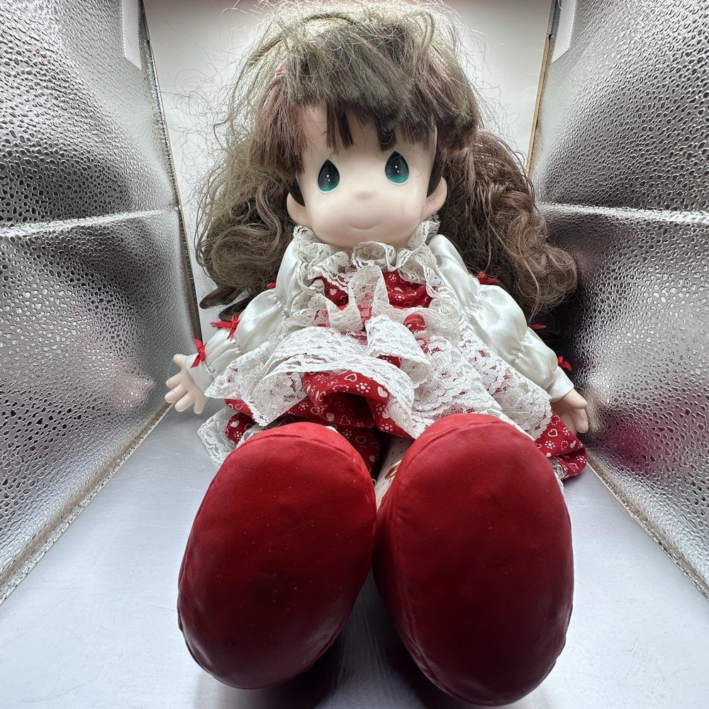 Vtg Precious Moments Doll In Red And White Dress W/ Hearts. Locket Necklace 1991 - Picture 2 of 10